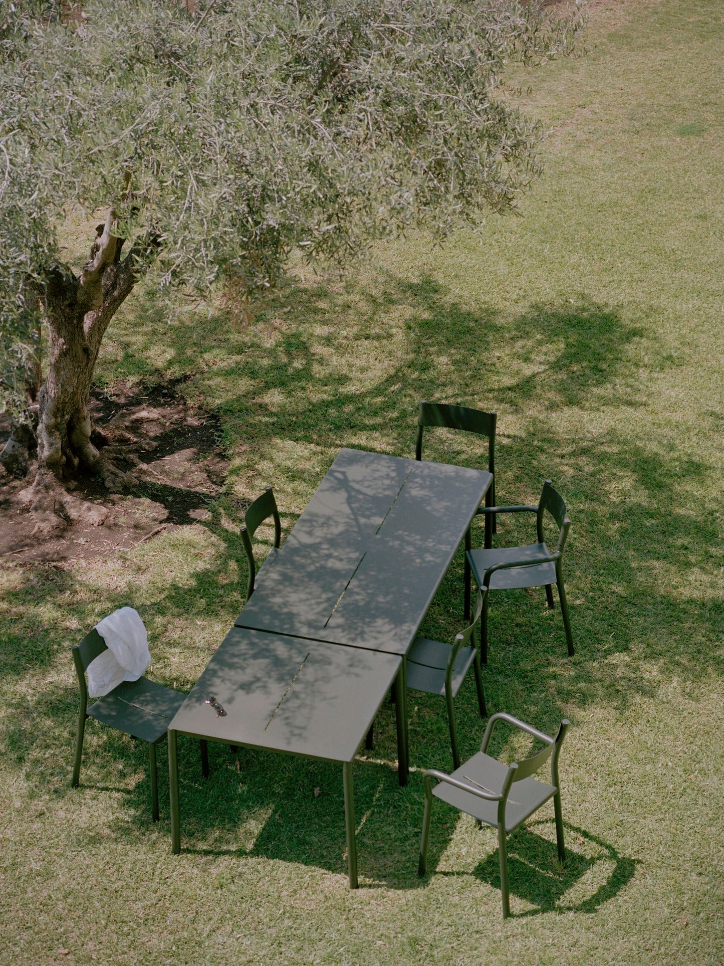 May table, 170 x 85 cm, dark green