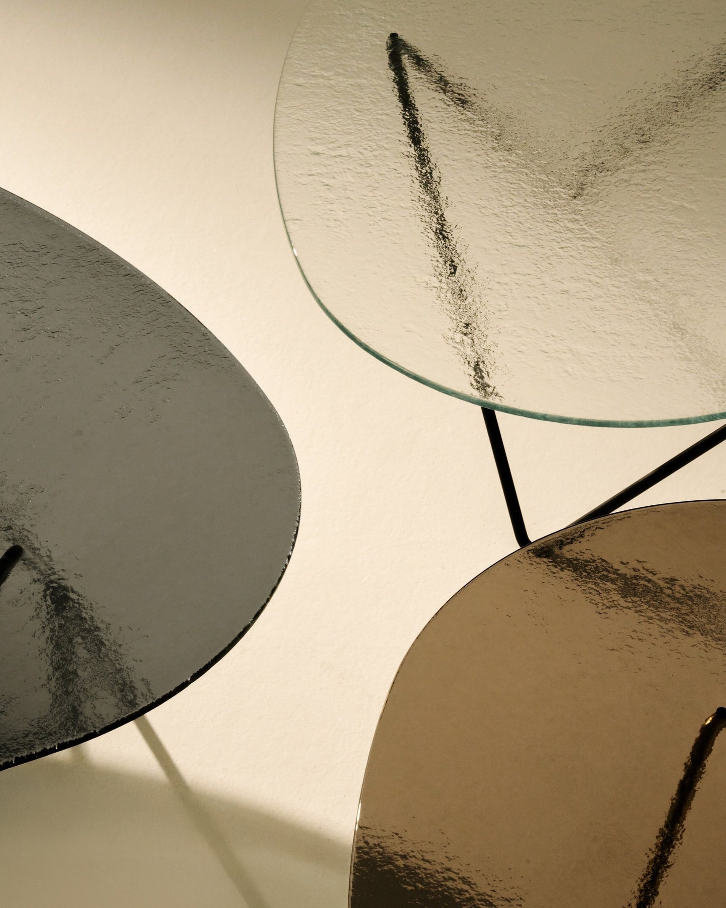 Pedrera coffee table, black - bronze structured glass