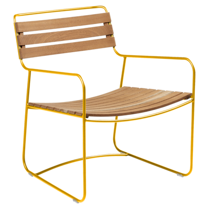 SURPRISING TEAK LOW ARMCHAIR by Fermob