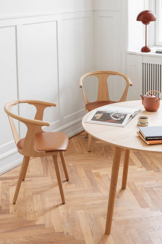 In Between SK4 table 120 cm, oiled oak