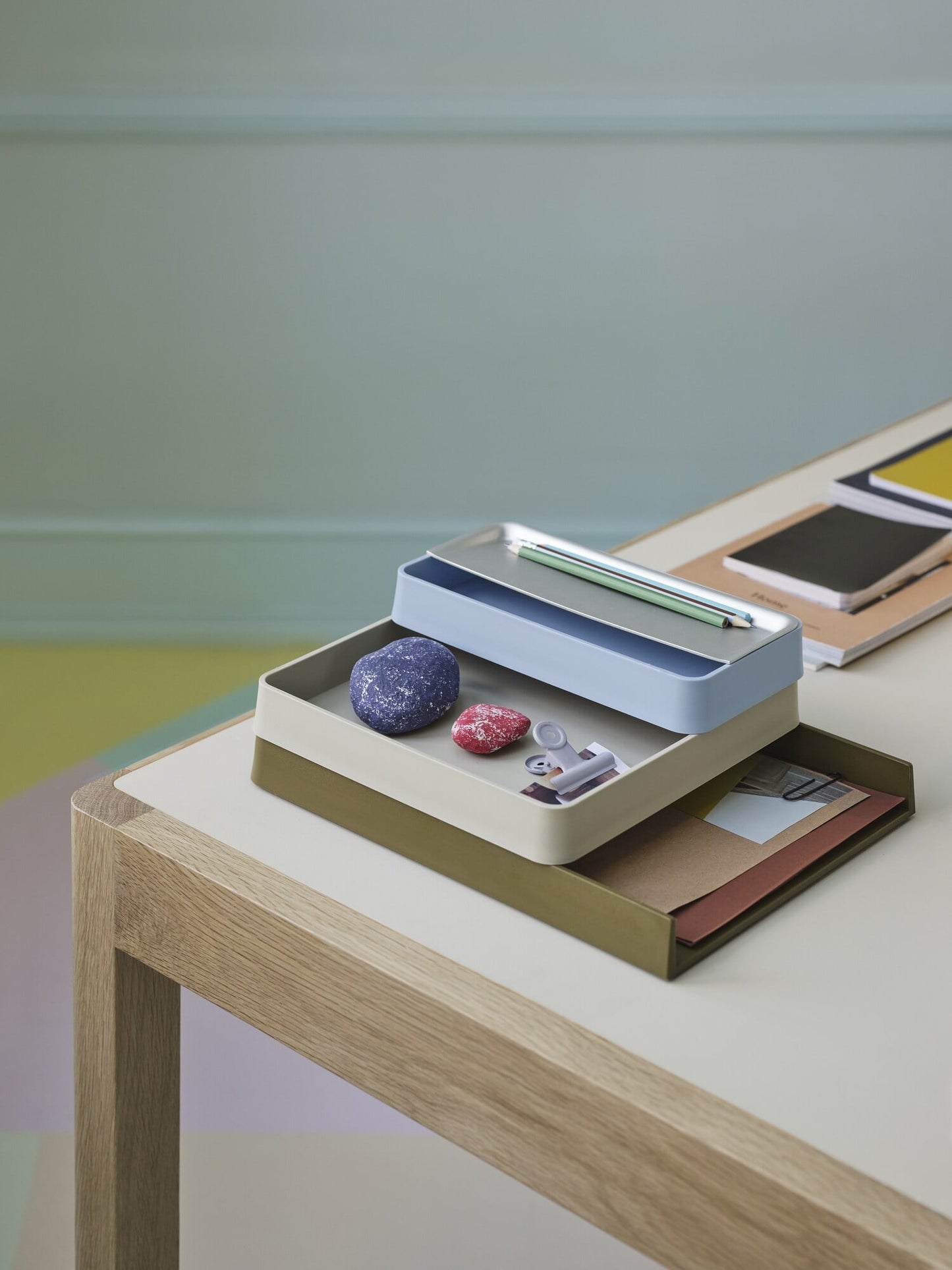 Arrange Desktop Series configuration 2, l. blue-grey-brown green