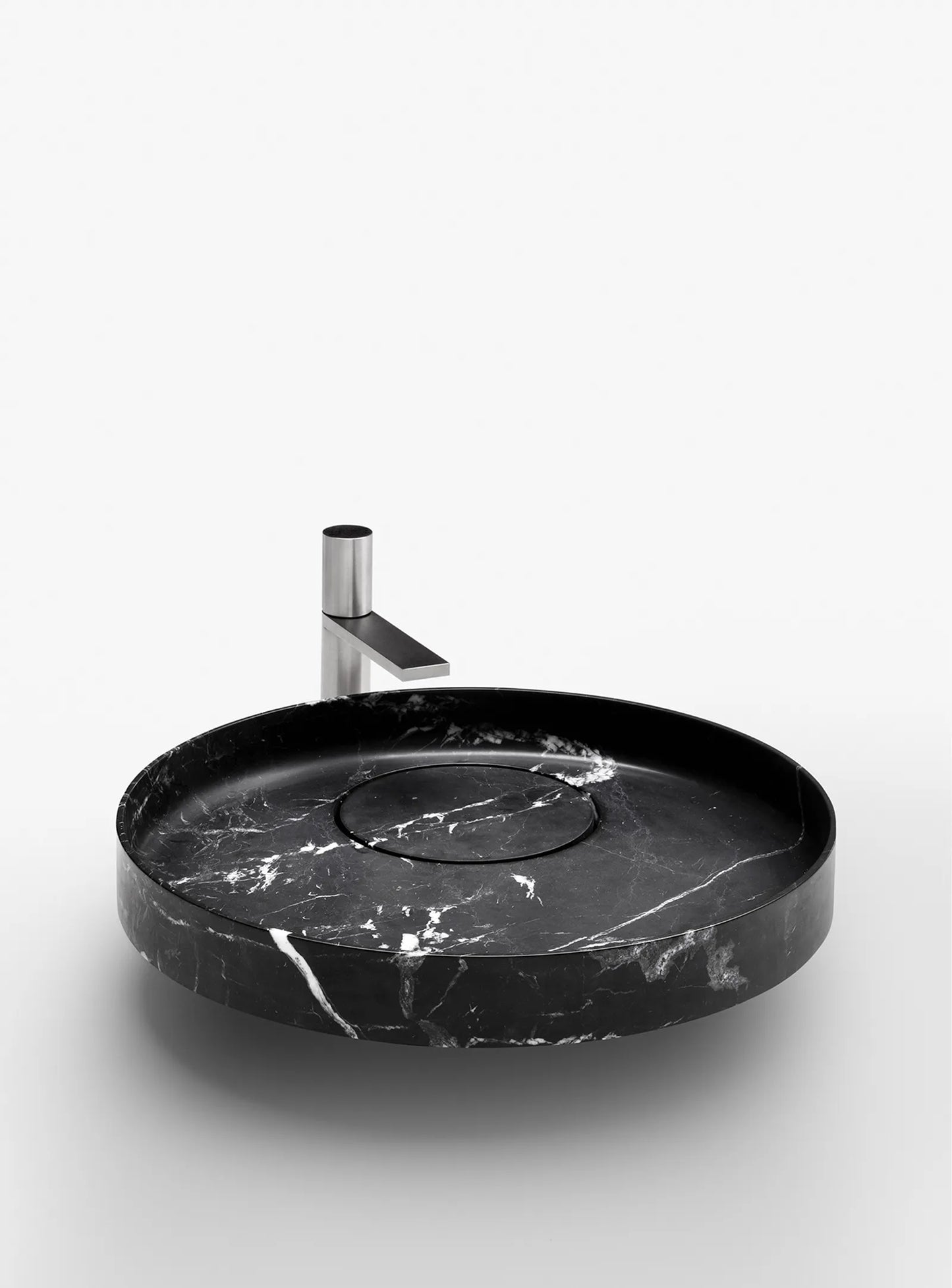 nero marquinia marble