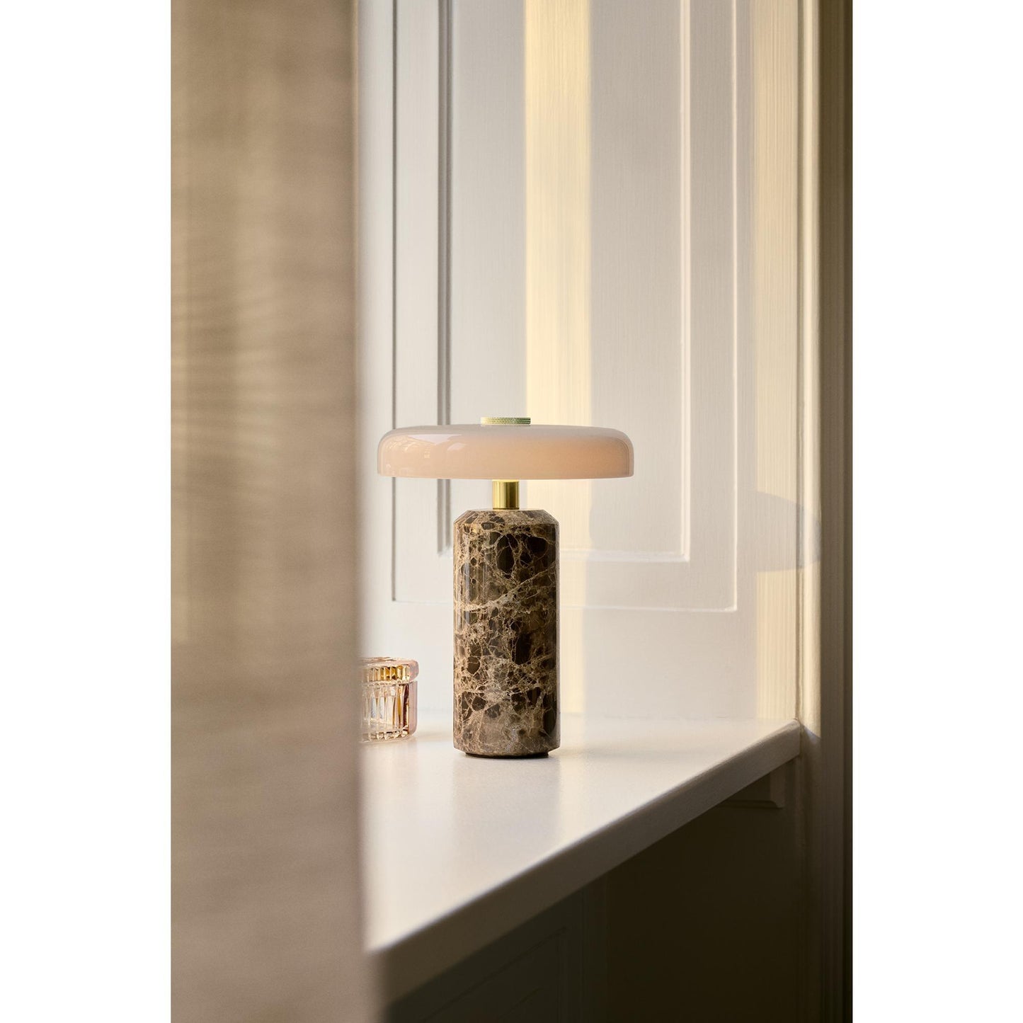 Design By Us Trip Portable Lamp Carrara Marble/Glossy Opal