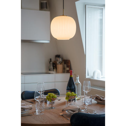 Edgeform Vibra Pendant Ø26 Opal