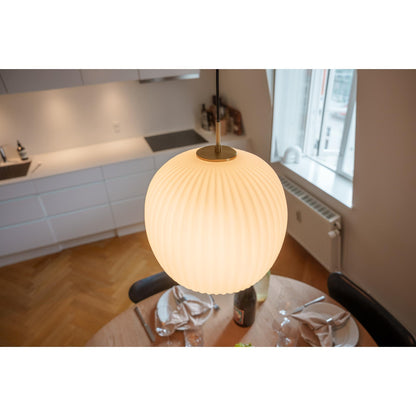 Edgeform Vibra Pendant Ø26 Opal