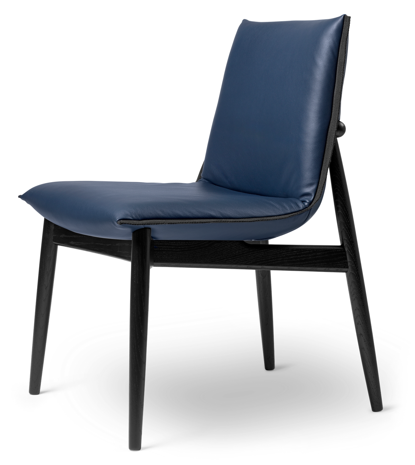 E004 EMBRACE CHAIR