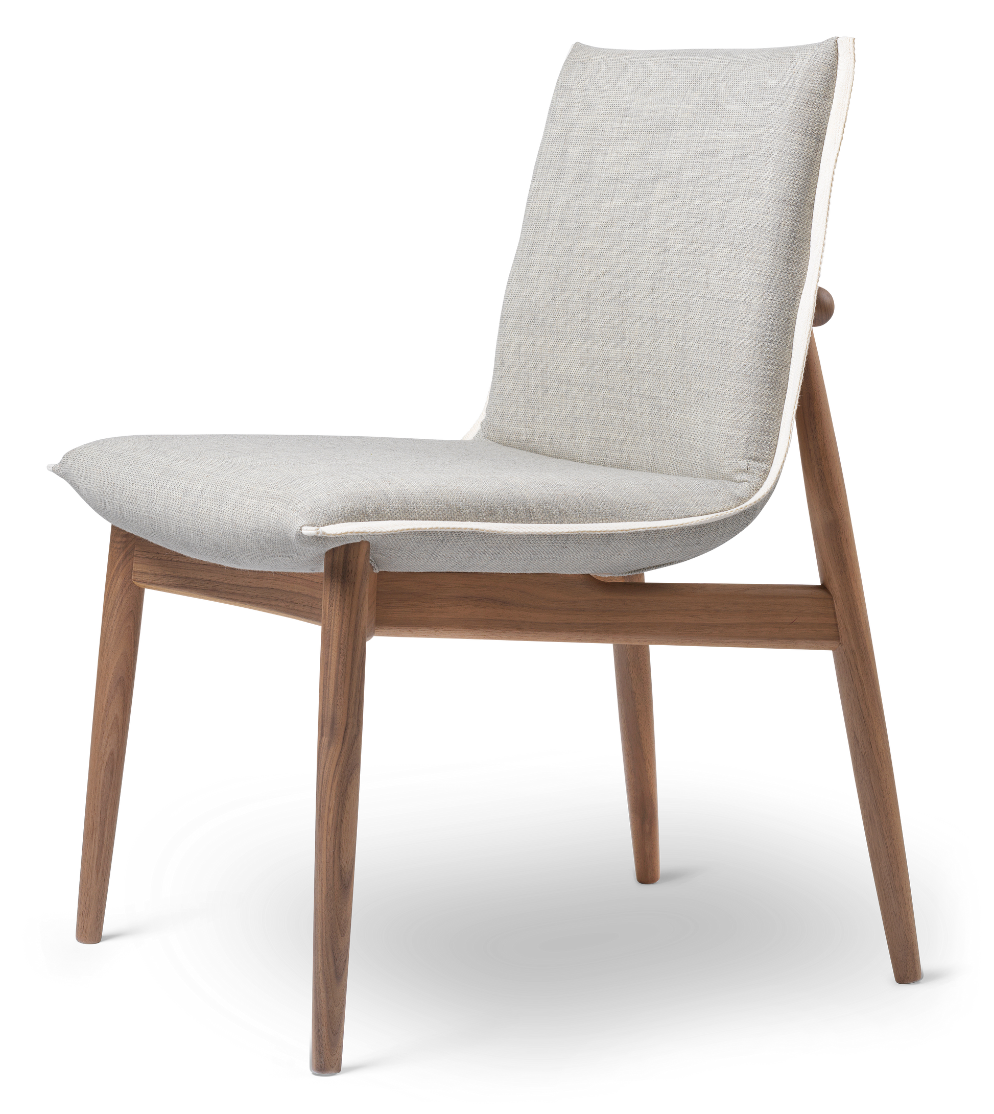 E004 EMBRACE CHAIR