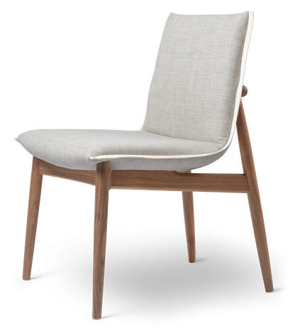 E004 EMBRACE CHAIR