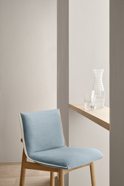 E007 EMBRACE BAR STOOL