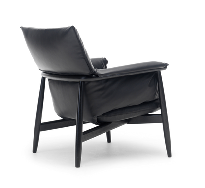EO15 EMBRACE LOUNGE CHAIR
