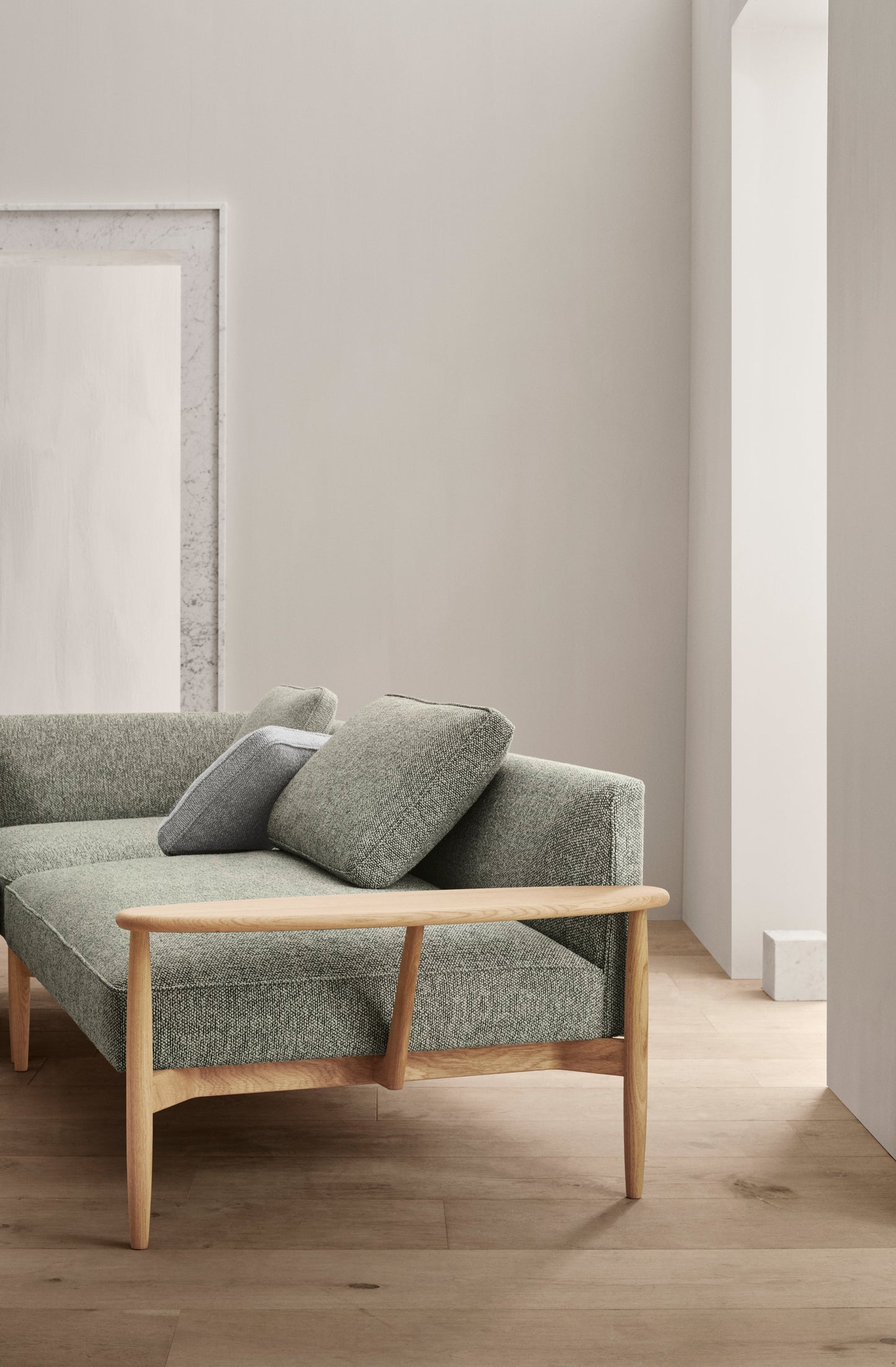 E300 EMBRACE SOFA