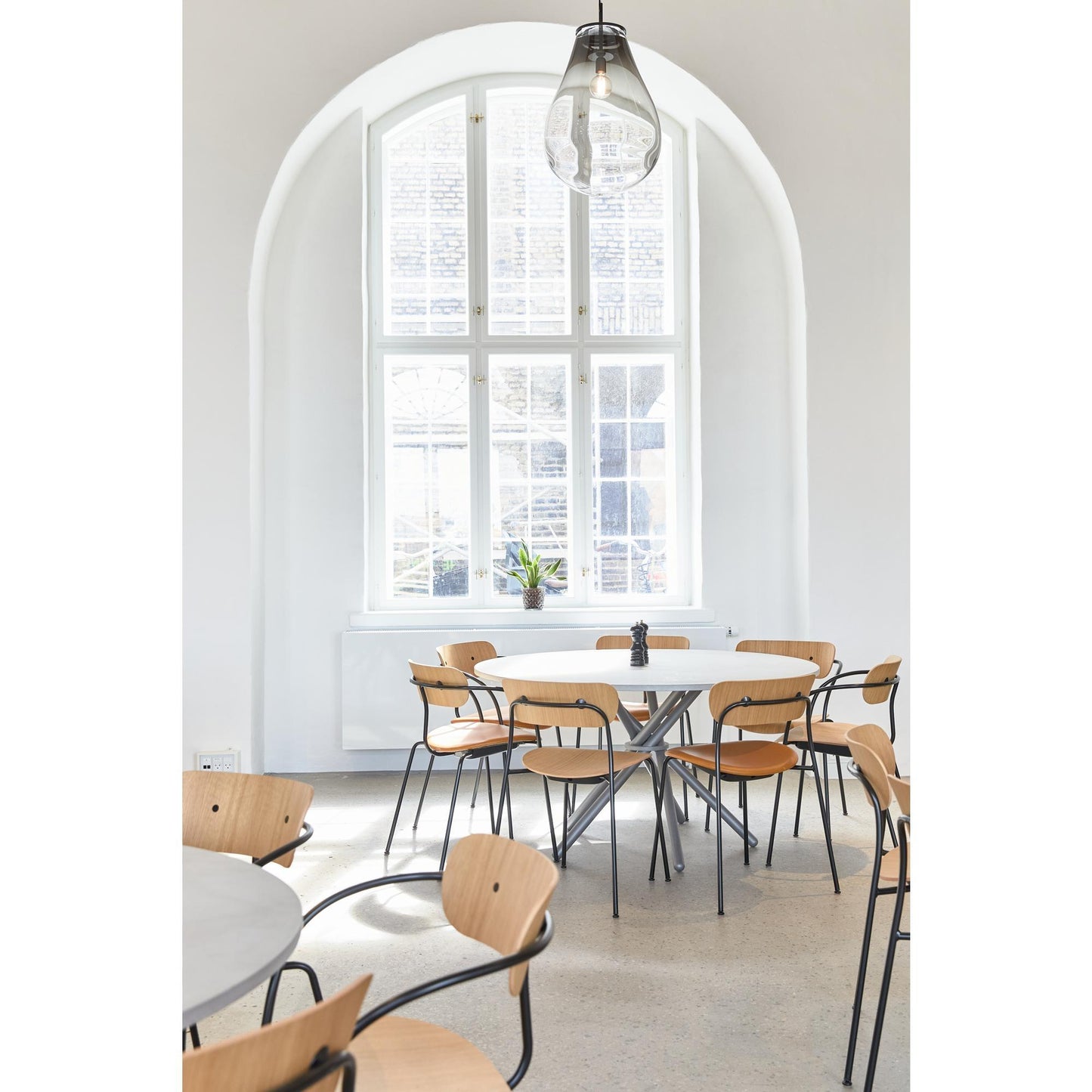 Eberhart Hector 105 Dining Table Light Concrete/Light Oak