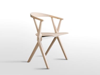 CHAIR B - Folding wooden chair with armrests, Upholstered seat (Natural ash) by BD Barcelona Design