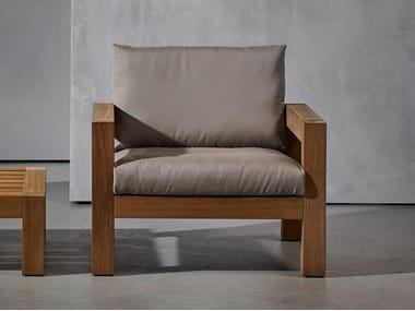 LARS OUTDOOR - Garden easy chair with armrests by Piet Boon