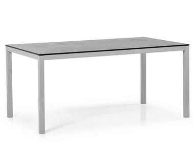 VICTOR - Rectangular powder coated aluminium garden table by Varaschin