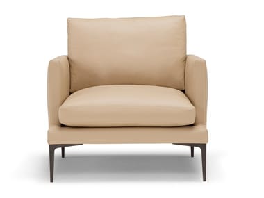 SEGNO - Leather armchair with armrests by Amura
