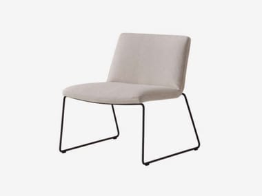 XAIL - Sled base fabric easy chair by Inclass