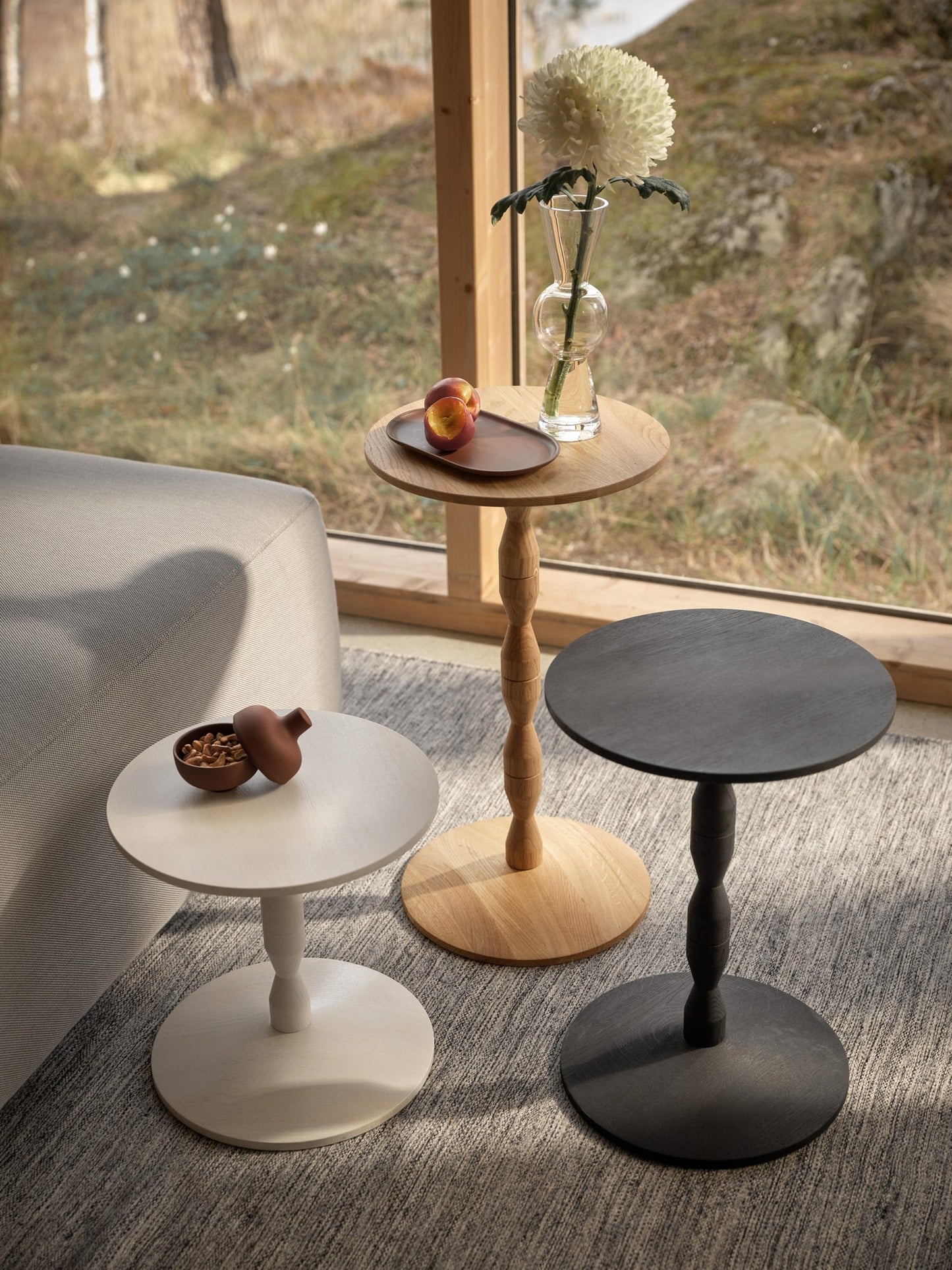 Pedestal sidetable, oak