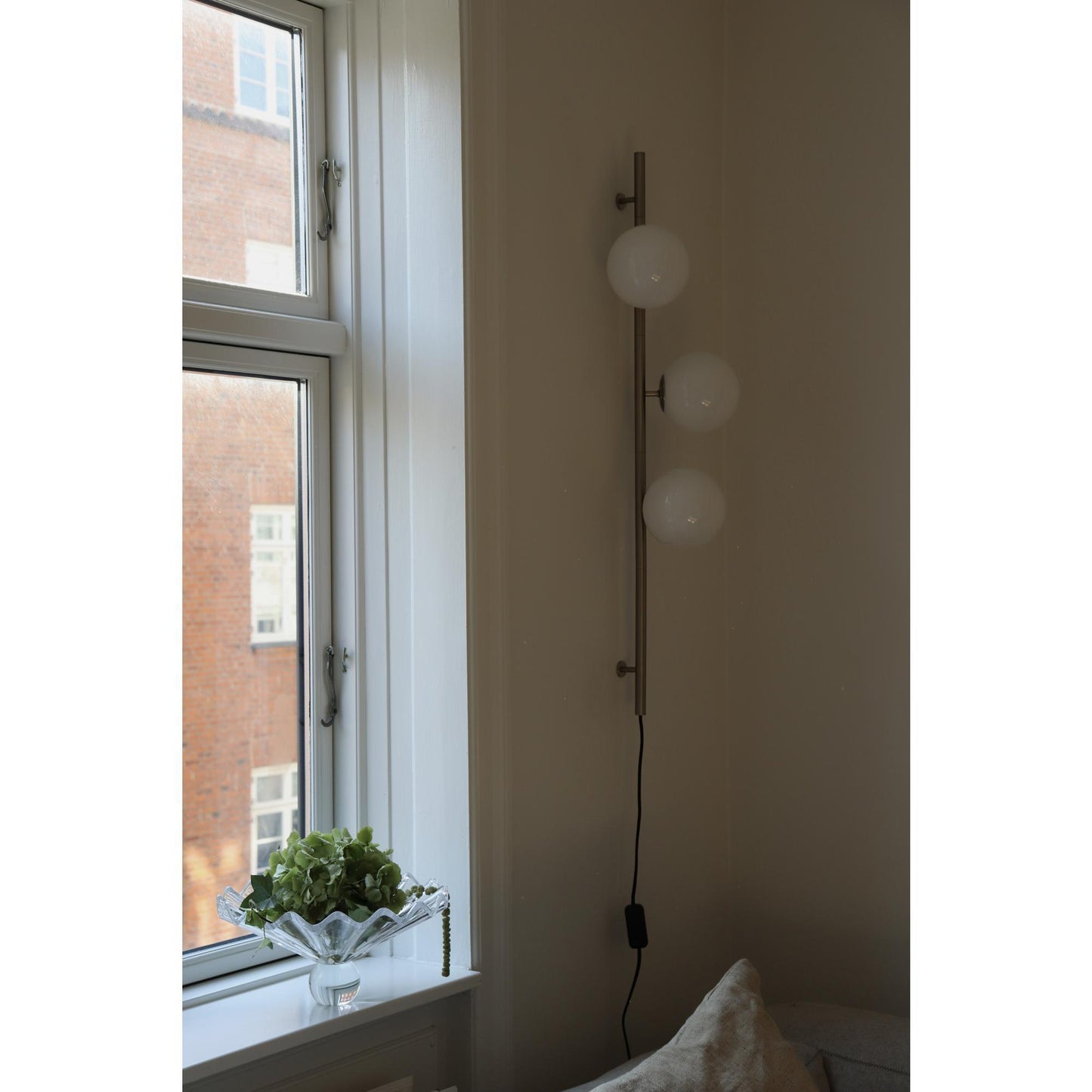 Edgeform Stringball 3 Wall Lamp Nickel