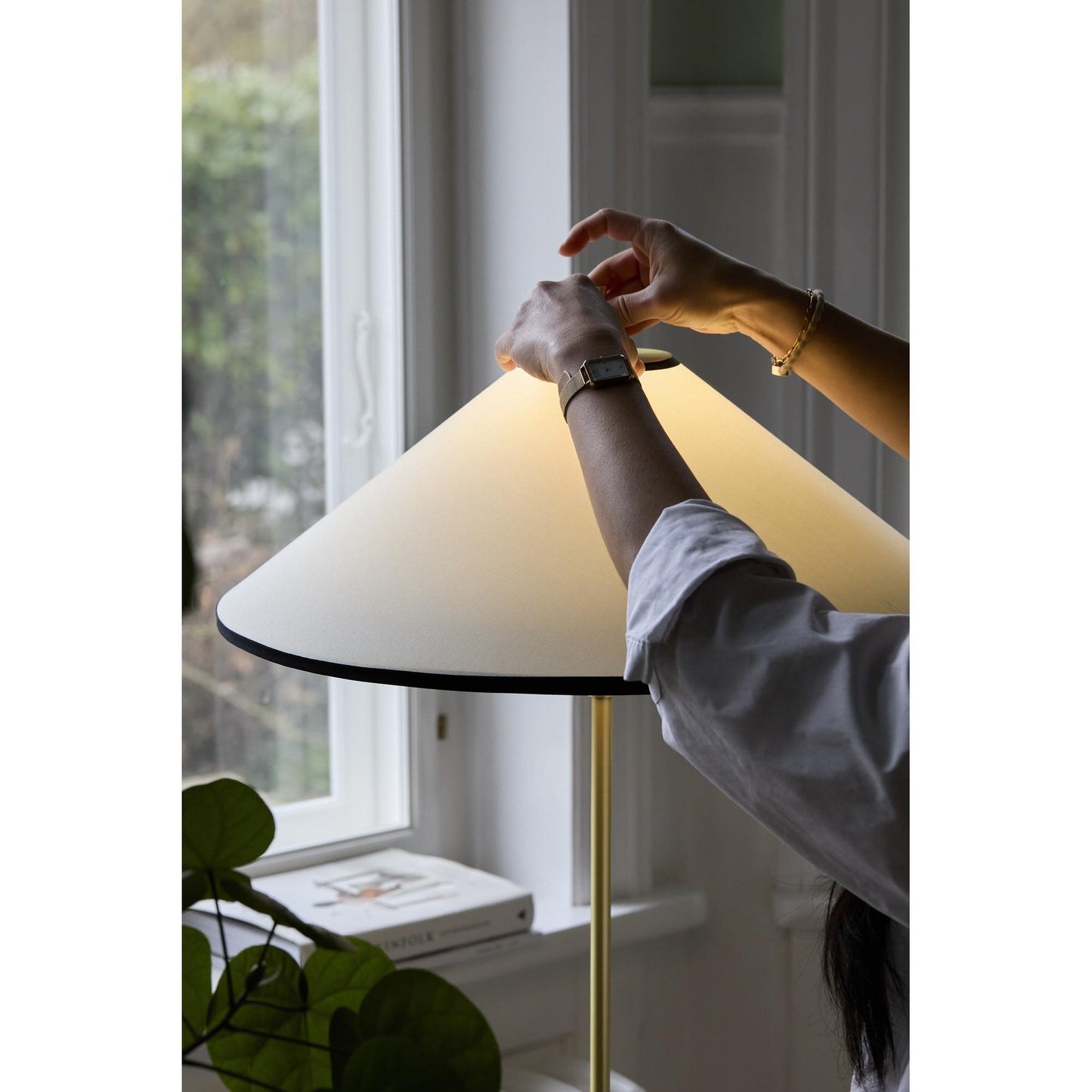 Edgeform Tafta Floor Lamp Ø52 Black/Off-White