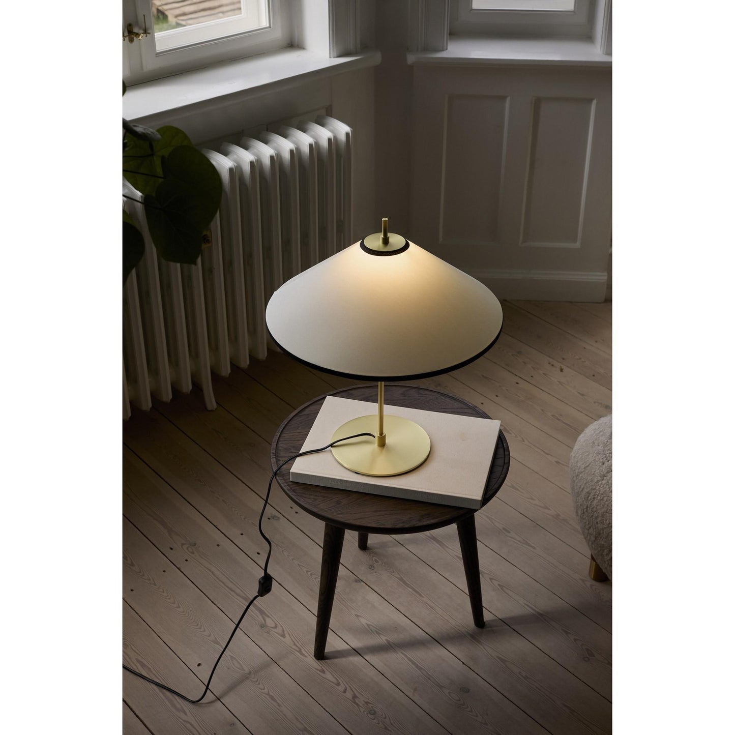 Edgeform Tafta Table Lamp Black/Off-White