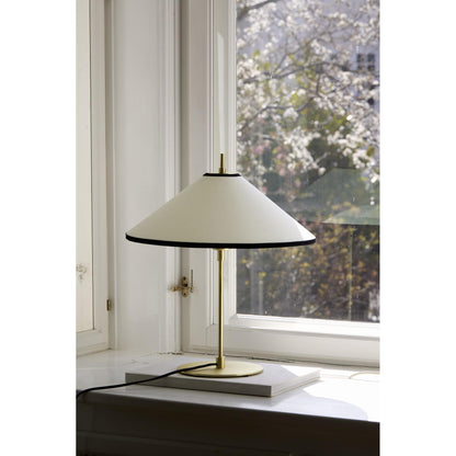 Edgeform Tafta Table Lamp Black/Off-White