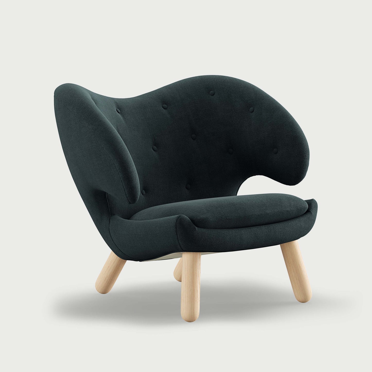 THE PELICAN CHAIR (With Buttons) (Upholstery Material - Vidar)