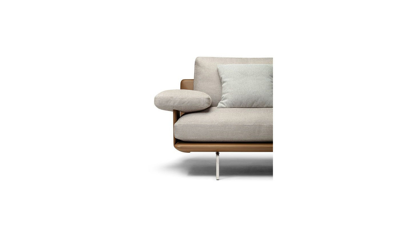 GET BACK 2 Seater Sofa by Poltrona Frau - Armrest detail
